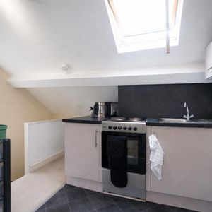 Flat D, 364 High Street - Photo 2
