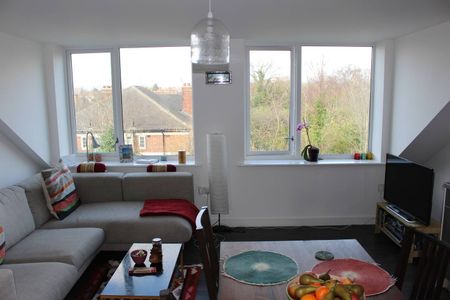 2 Bed Flat, Baldwin Court, NW11 - Photo 3