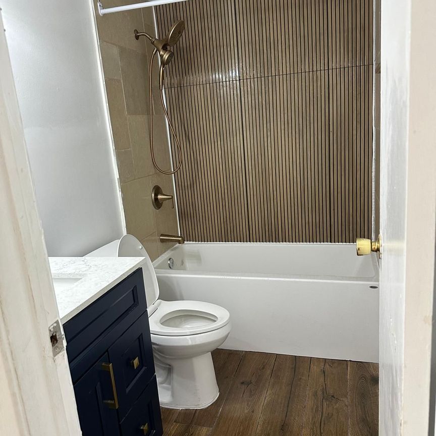 For Lease - 37 Frontier Pathway Unit# Main, Toronto, Ontario - Photo 1