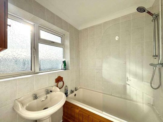 Greywell Road, Havant, PO9 - Photo 1