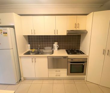 Experience Urban Sophistication: 3-Bed Sanctuary in Redfern's Vibra... - Photo 2