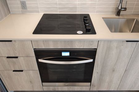 For Lease - 1007 The Queensway N/A Unit# 809, Toronto, Ontario - Photo 2