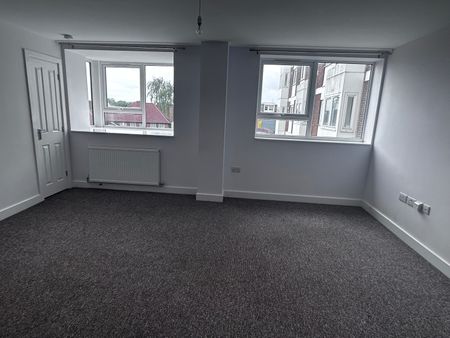 QUEENSWAY, BLETCHLEY - 1 BEDROOM - Photo 5