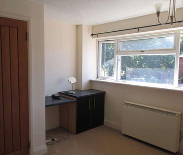 Holly Close, Hythe, SO45 - Photo 4