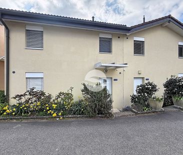 CHARMING CONTIGUOUS 6-ROOM HOUSE WITH GARDEN - Photo 6