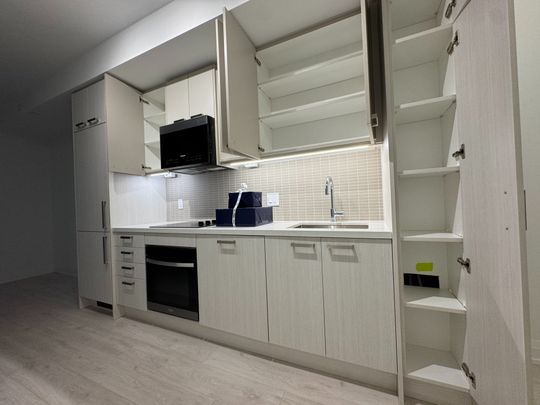 For Lease - 20 Soudan Avenue Unit# 1801, Toronto, Ontario - Photo 1