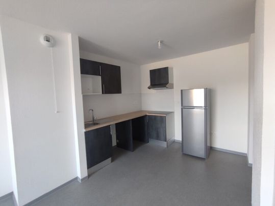 Location Appartement 3 pièces 59m² NIMES 30000 - Photo 1