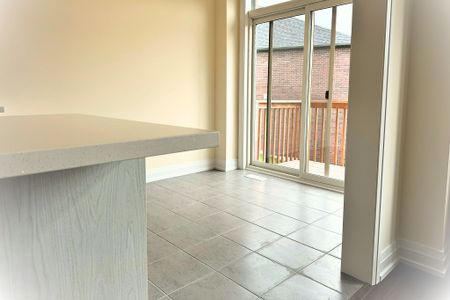 For Lease - 54 Bearberry Road, Springwater, Ontario - Photo 4