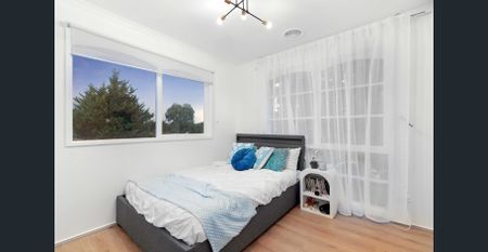 Stunning Family Home - Photo 4