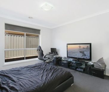 Modern Family Living in a Peaceful Thurgoona Location - Photo 2