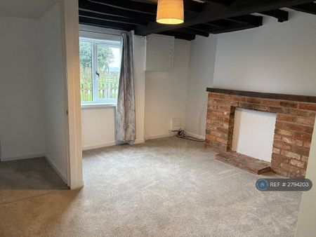 3 bedroom semi-detached house to rent - Photo 2