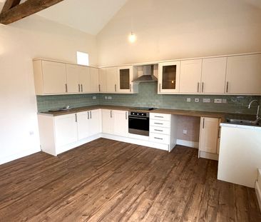 Hele Manor Barns, Hele, Taunton - Photo 4