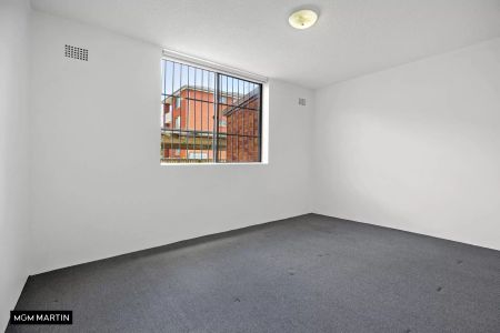 MGM MARTIN – TWO BEDROOM APARTMENT - Photo 2