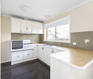 Immaculate 2 bedroom unit - Photo 1