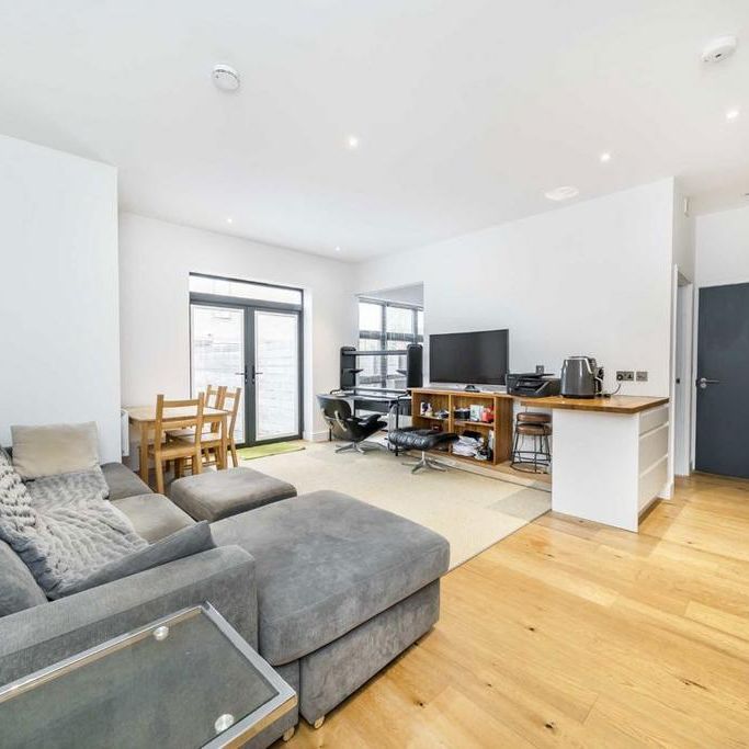 1 bedroom flat to rent - Photo 1