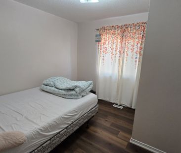For Lease - 50 Hollingsworth Circle, Brampton, Ontario - Photo 5