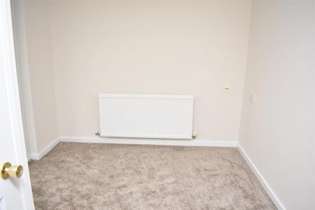 3 bedroom detached house to rent - Photo 2