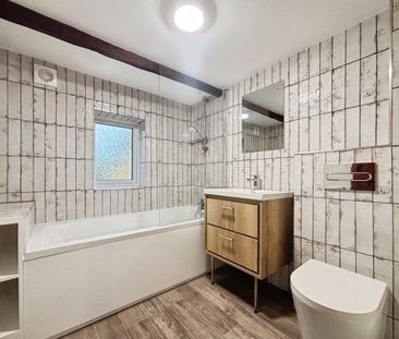 Old Garage Cottage, NR17 1DD - Photo 4