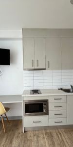 Spacious studio apartment for lease - Photo 3