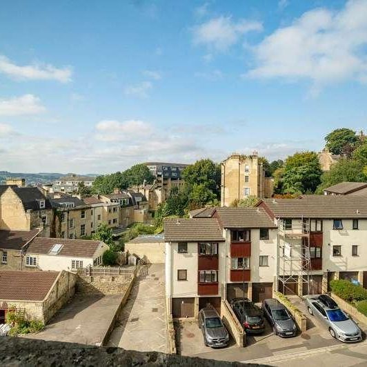 Camden Crescent, BA1 - Photo 1