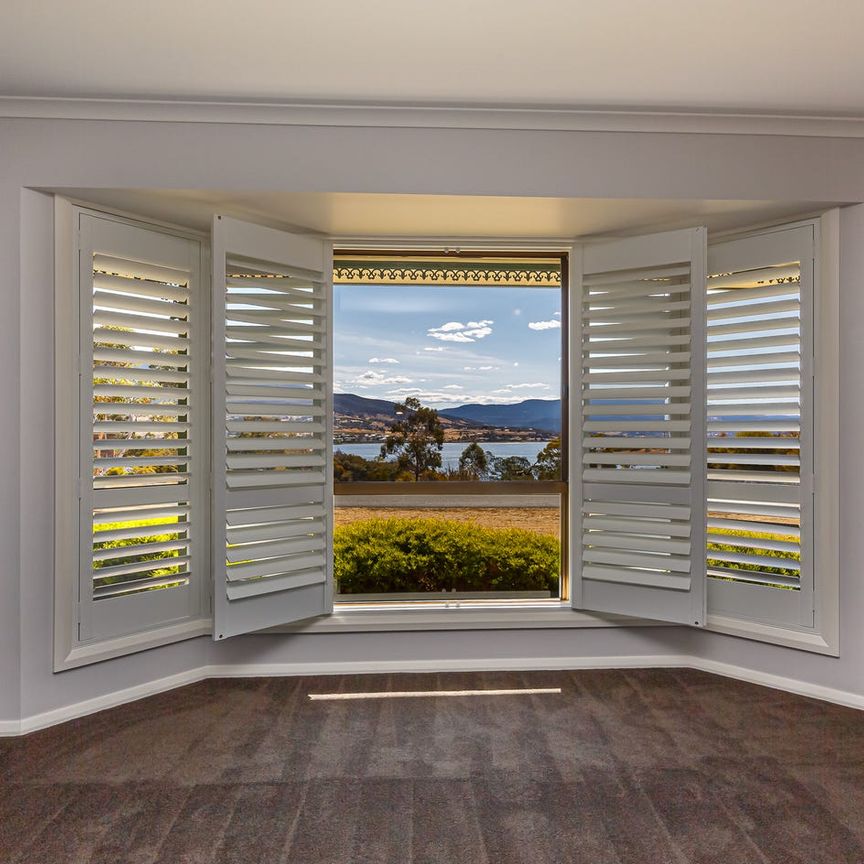 A home that offers space, storage & comfort! - Photo 1