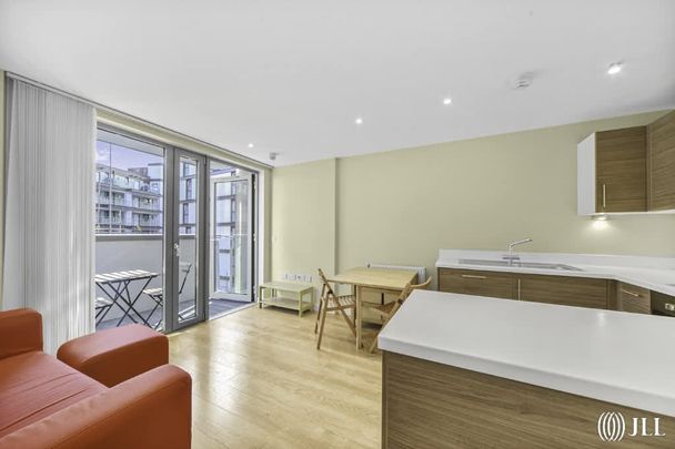 Waterside Way London N17 - Photo 1