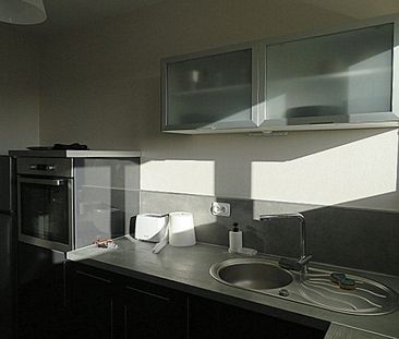 2 pièces - Meublé - 38,22 m² - 5ème étage - Colocation non autorisée - Photo 1