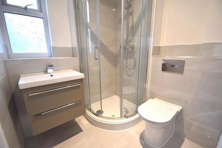 3 bedroom apartment to rent - Photo 5