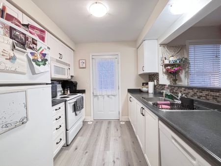 For Lease - 1223 Mcdowell Crescent, Milton, Ontario - Photo 5