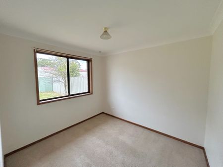 Tidy 3 Bedroom 1 Bathroom Fenced Yard - Photo 2