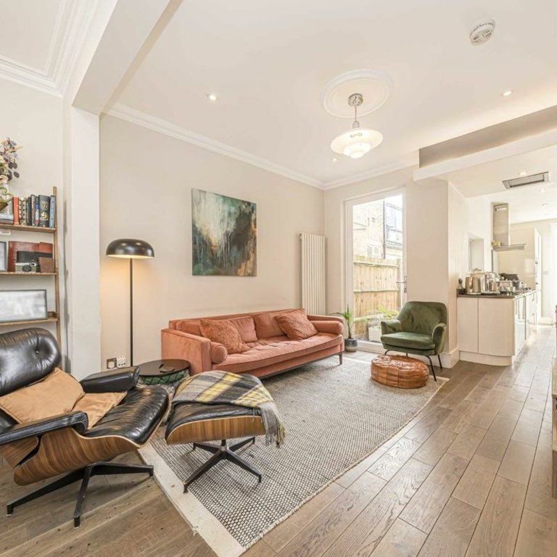 Percy Road, Hampton, TW12 - Photo 1