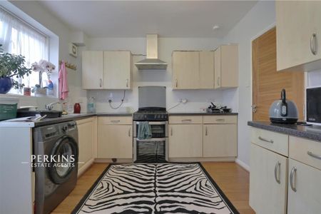 6 bedroom end of terrace house to rent - Photo 5