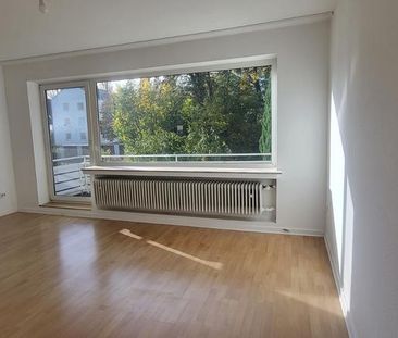 Lichtdurchflutete und frisch renovierte 3-Zimmer-Wohnung mit Balk - Foto 1
