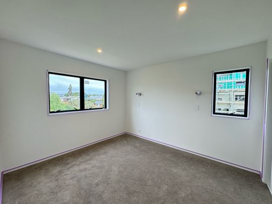 Brand New 2 Bedroom Apartment - Photo 1