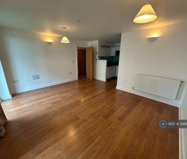 1 bedroom flat to rent - Photo 2