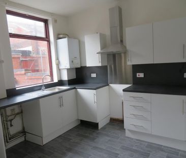 2 bedroom terraced house to rent - Photo 2