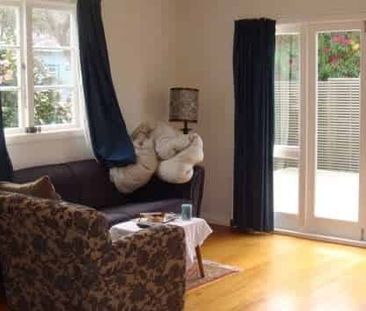 MODERN, EASY LIVING IN PRIME SUNNY LOCATION - Photo 1