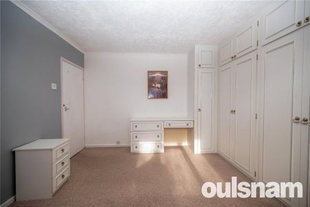 4 bedroom semi-detached house to rent - Photo 5