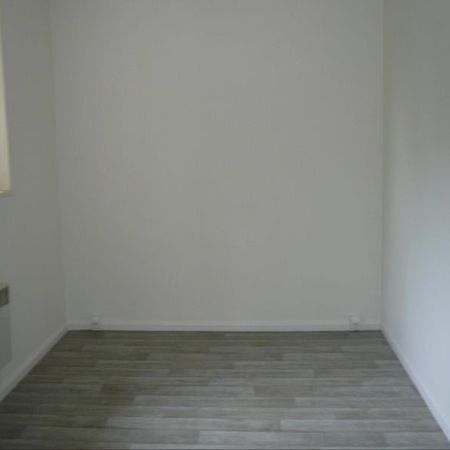 Location Appartement 1 pièce 28m² LILLE 59000 - Photo 4