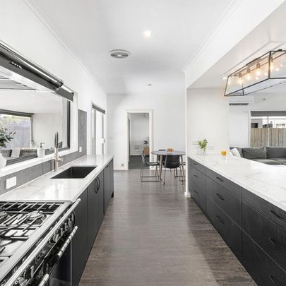 STUNNING FAMILY HOME - Photo 1