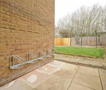 1 bedroom in a house share to rent - Photo 5