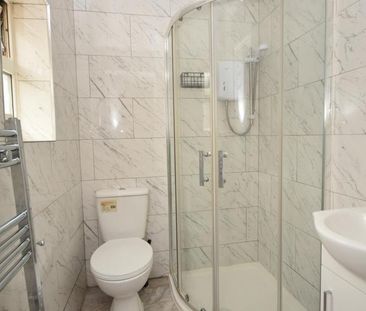 4 bedroom end of terrace house to rent - Photo 3