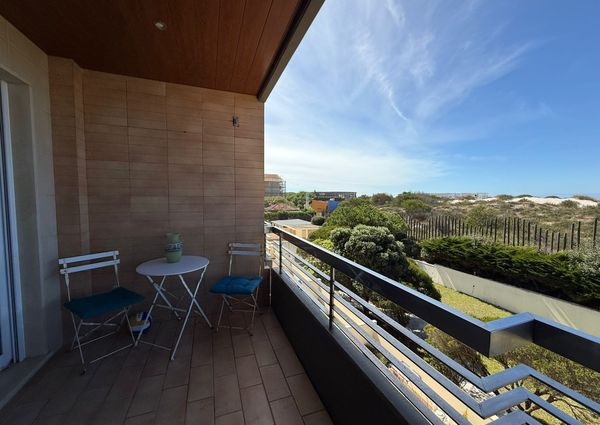 T2 na 1º linha da Praia da Barra com terraço vista mar!