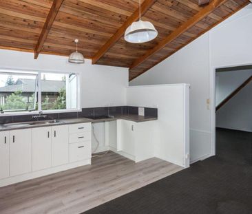 Charming Home in Prime Location - Photo 4