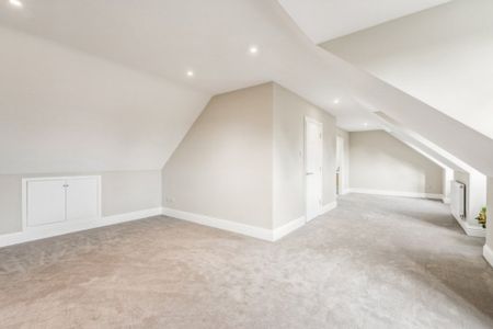 5 bedroom detached house to rent - Photo 3