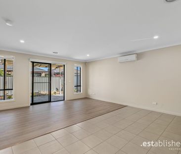 12 Rona Road, Point Cook, Vic 3030 - Photo 1