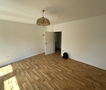 2-Zimmerwohnung in Schwachhausen mit Laminat, Wannebad und Balkon! - Photo 2