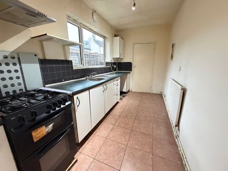 Hall Park Street, Bilston, Wolverhampton - Photo 5