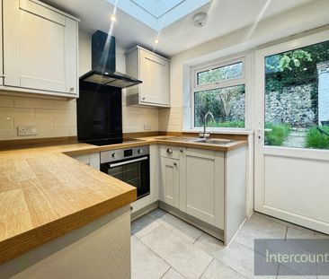Lower Street, CM24, Stansted - Photo 4