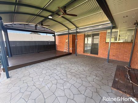Modern Comfort, Spacious Living & Exceptional Outdoor Entertaining - Photo 2